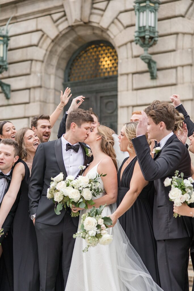 Wedding Photographer in Cleveland Wedding Photos at The Old Cleveland Courthouse